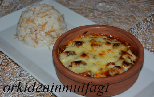 tavuklu mantarlı güveç